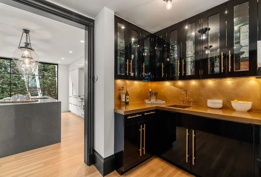 12 Martin St, Cambridge, MA 02138