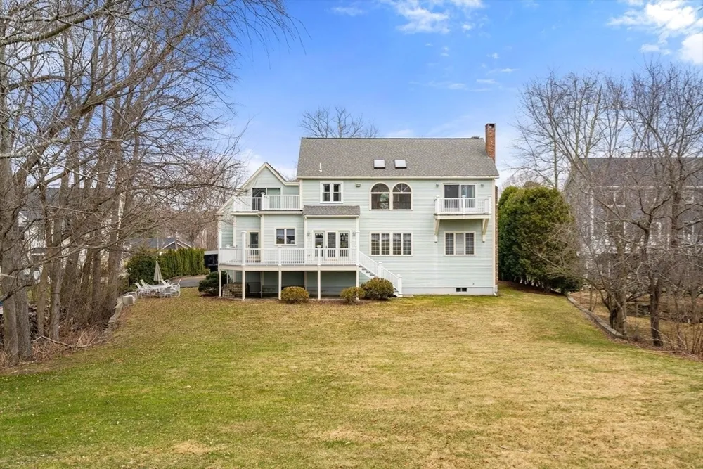 269 Bullard St, Walpole, MA 02081