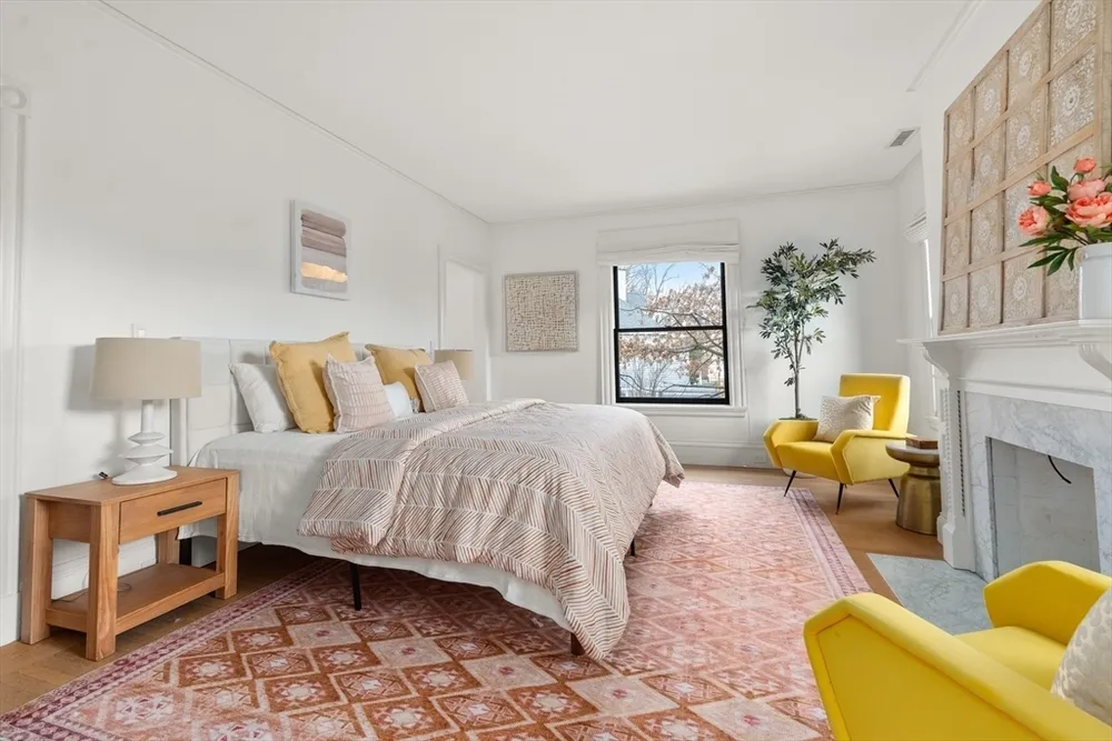 12 Martin St, Cambridge, MA 02138