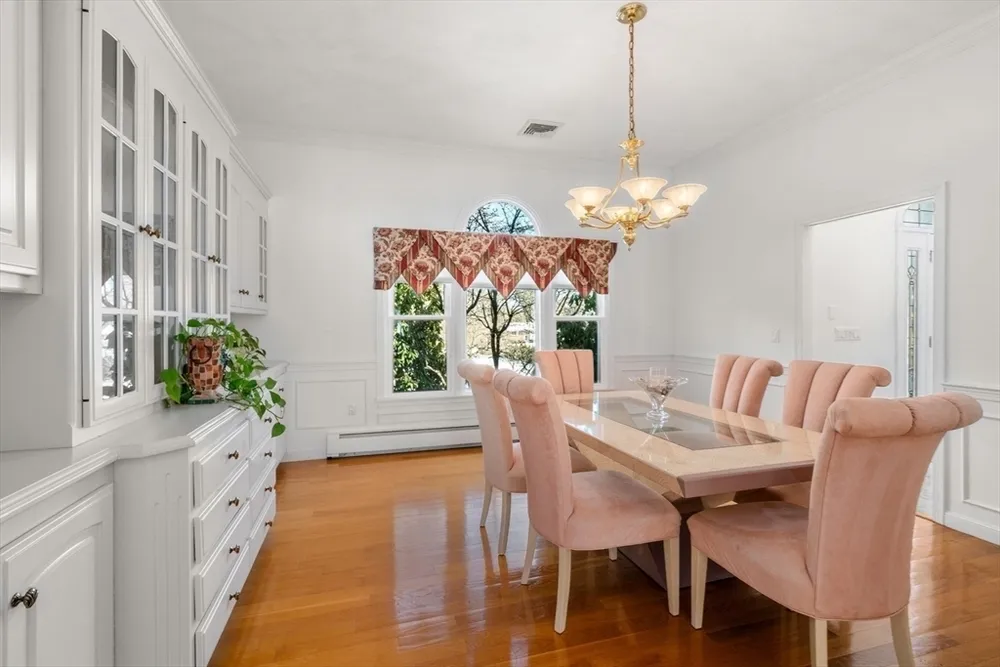 269 Bullard St, Walpole, MA 02081