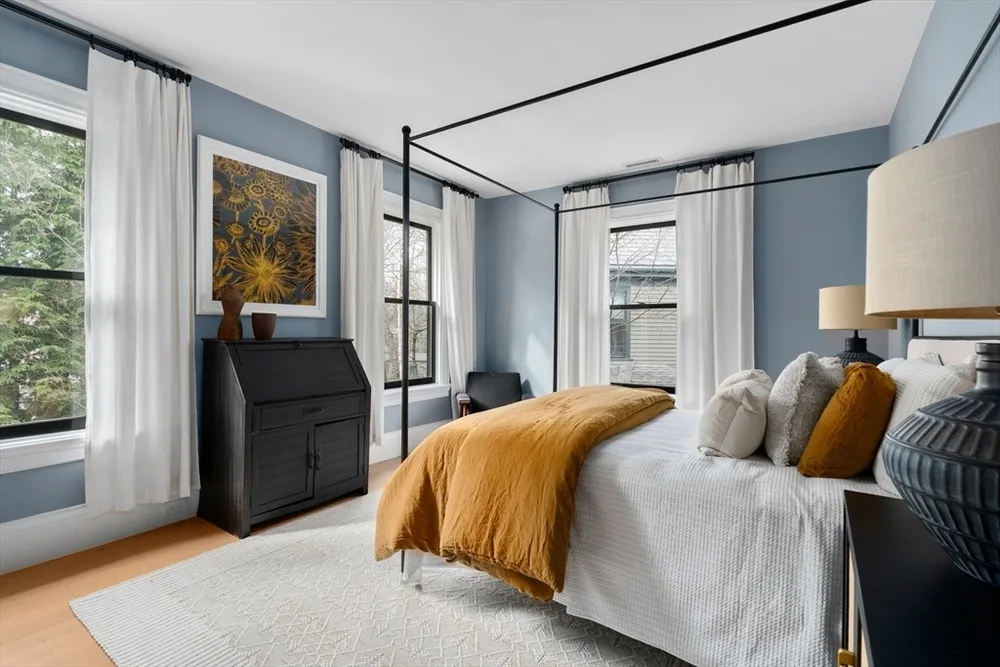 12 Martin St, Cambridge, MA 02138