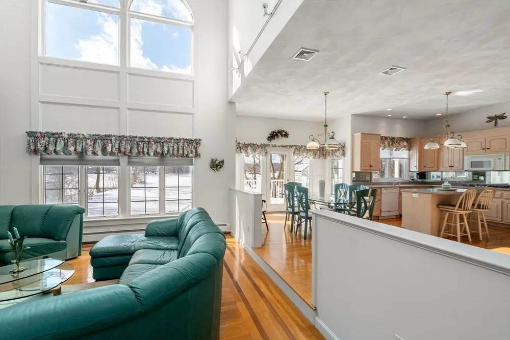 269 Bullard St, Walpole, MA 02081