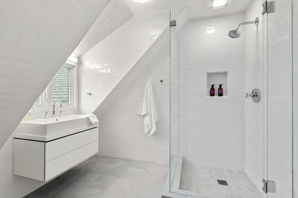 12 Martin St, Cambridge, MA 02138