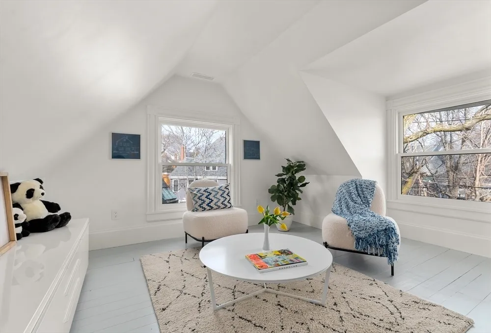 12 Martin St, Cambridge, MA 02138