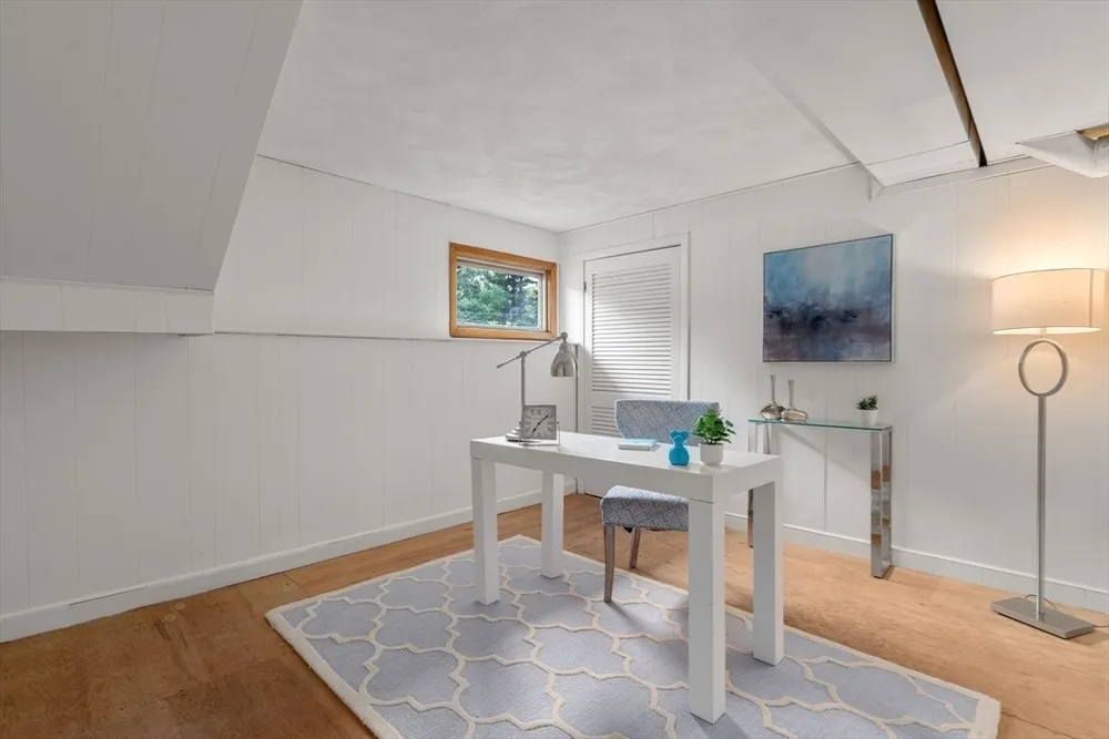 33 Heather Dr, Norwood, MA 02062