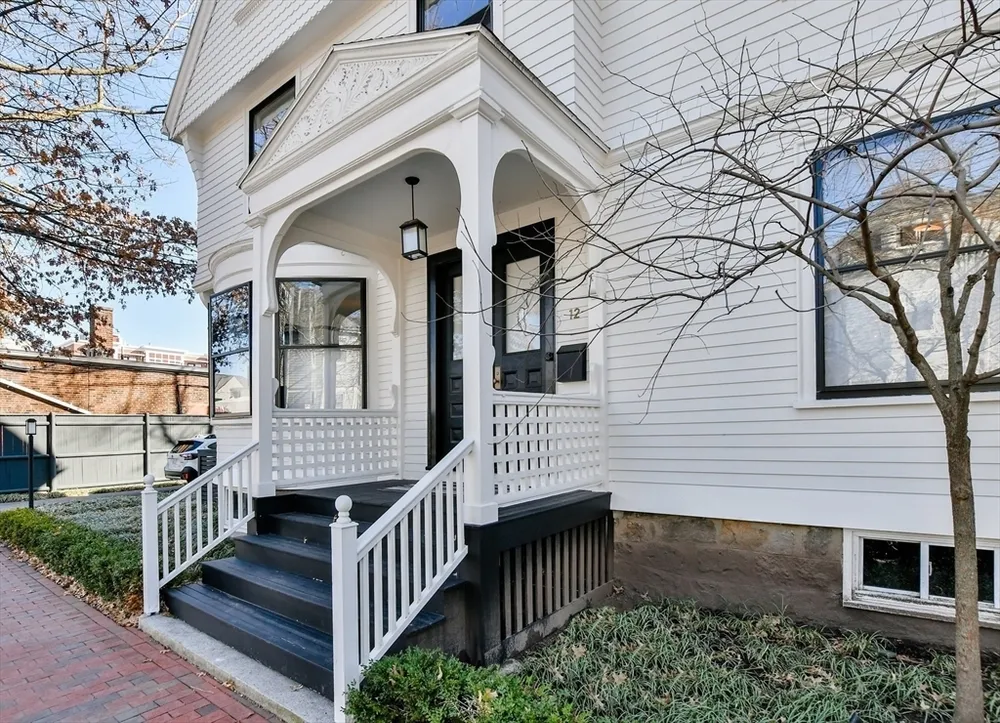12 Martin St, Cambridge, MA 02138
