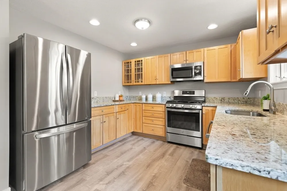1 Myrtle Ave, Westford, MA 01886