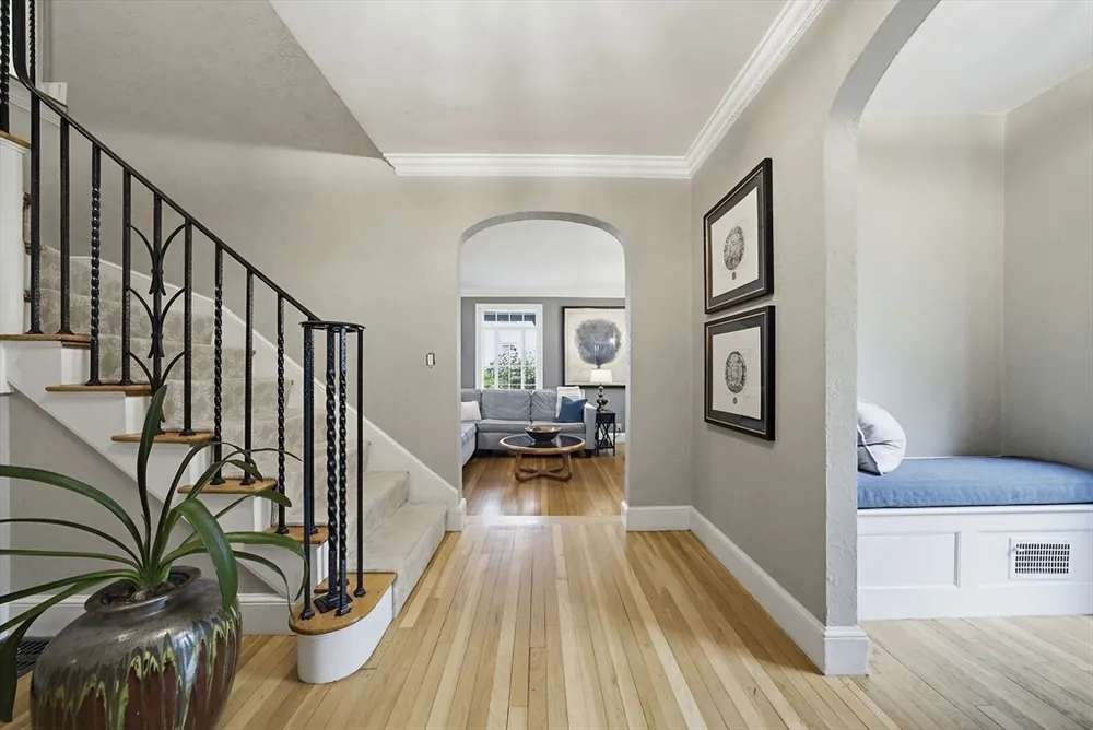 72 Beverly Rd, Brookline, MA 02467