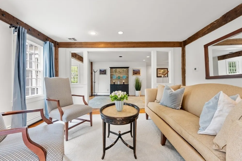 41 Longmeadow Rd, Wellesley, MA 02482