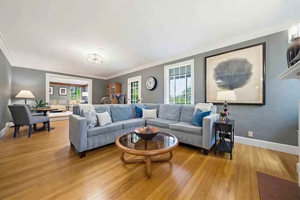 72 Beverly Rd, Brookline, MA 02467