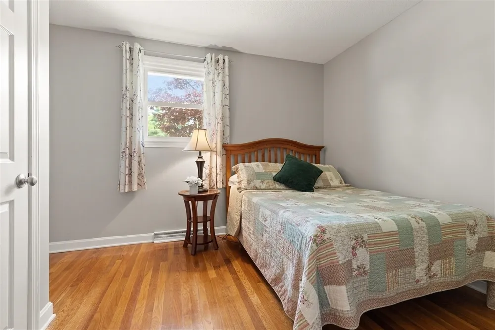 1 Myrtle Ave, Westford, MA 01886