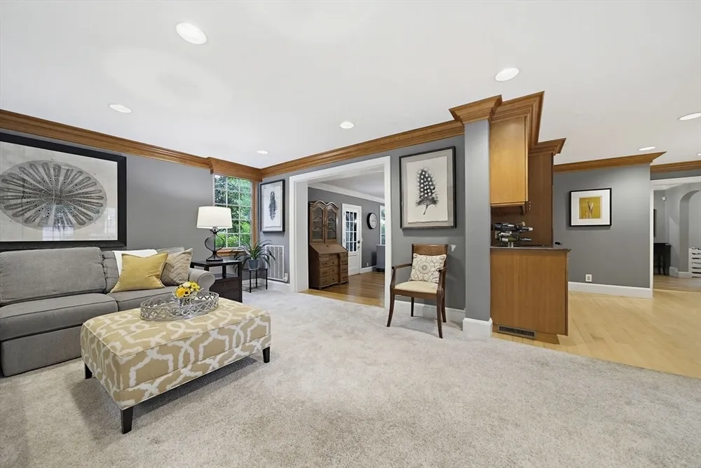 72 Beverly Rd, Brookline, MA 02467
