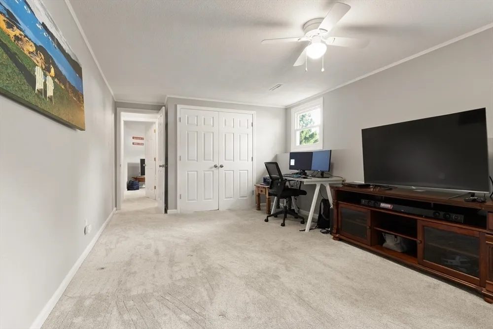 1 Myrtle Ave, Westford, MA 01886