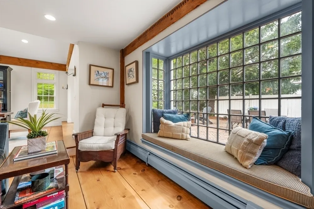 41 Longmeadow Rd, Wellesley, MA 02482