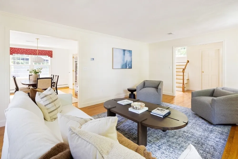 372 Central St, Newton, MA 02466