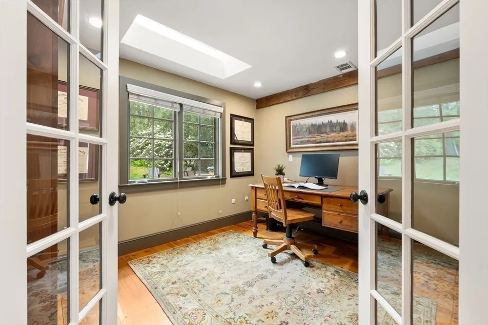 41 Longmeadow Rd, Wellesley, MA 02482