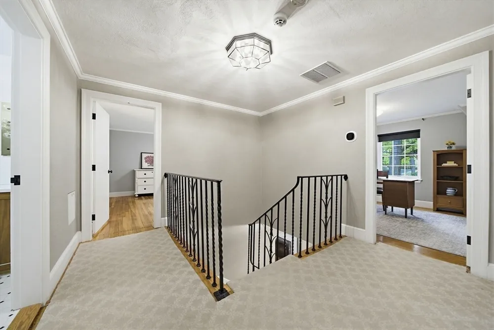 72 Beverly Rd, Brookline, MA 02467