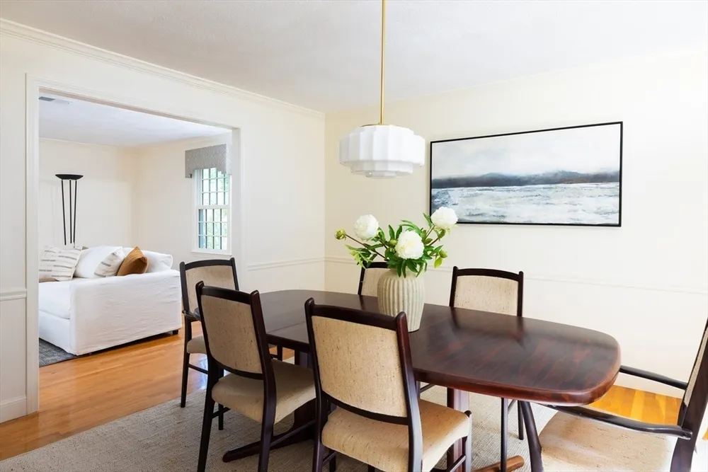 372 Central St, Newton, MA 02466