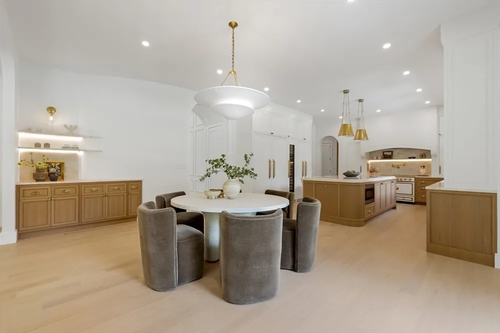 101 Alban Rd, Newton, MA 02468