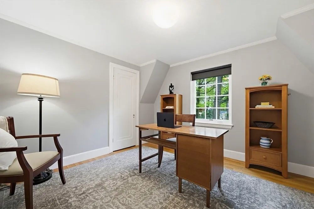 72 Beverly Rd, Brookline, MA 02467