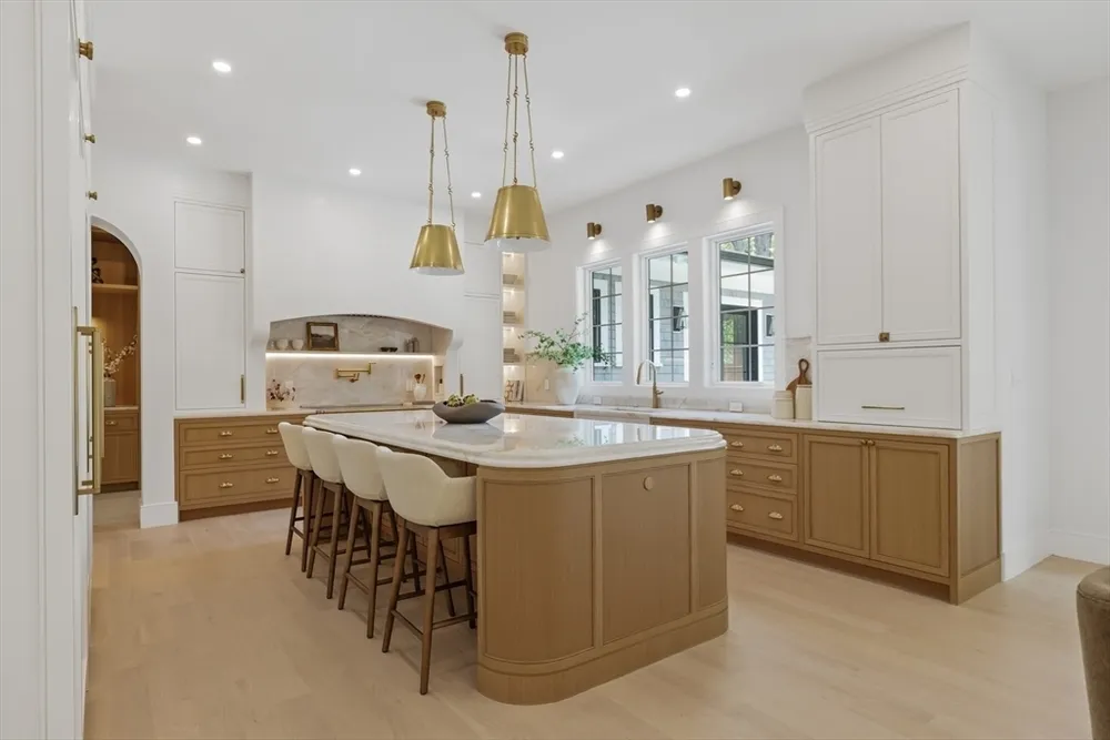 101 Alban Rd, Newton, MA 02468