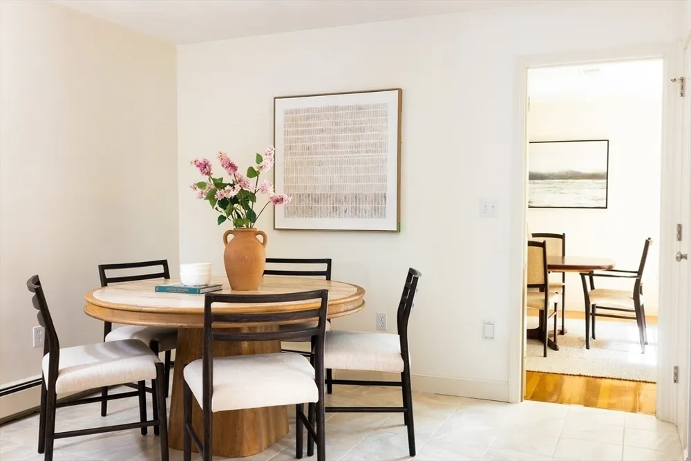 372 Central St, Newton, MA 02466