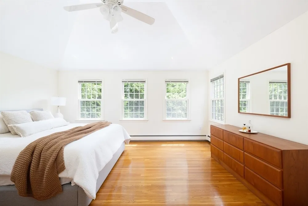 372 Central St, Newton, MA 02466