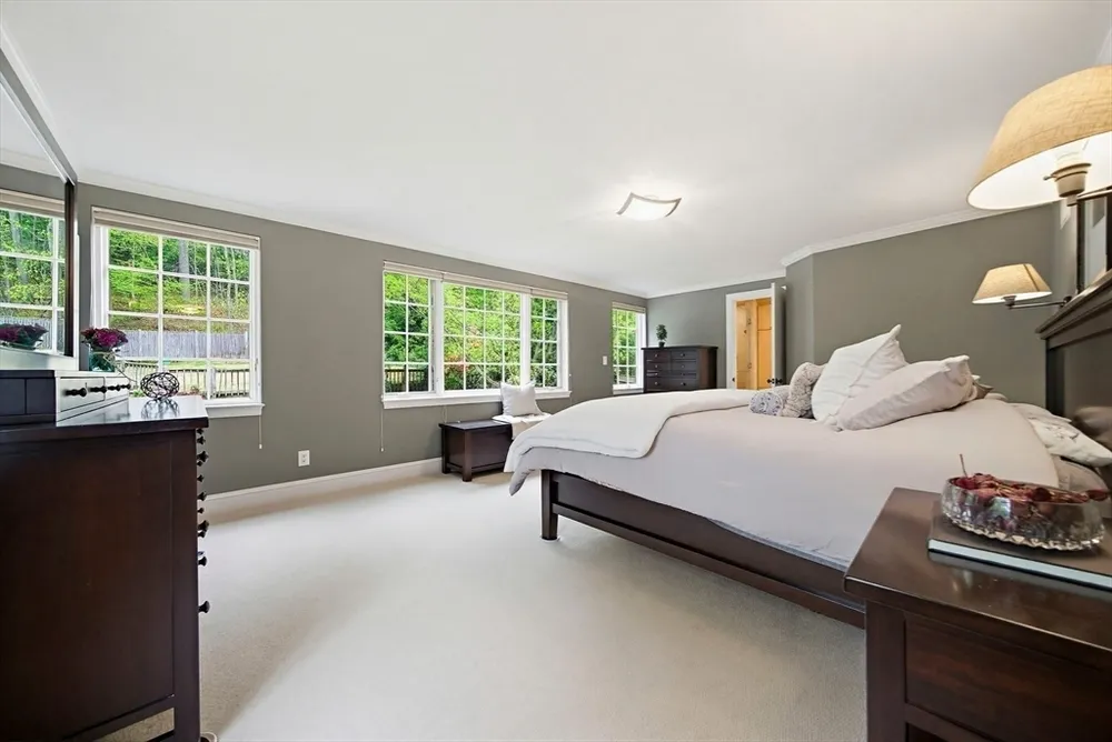 72 Beverly Rd, Brookline, MA 02467