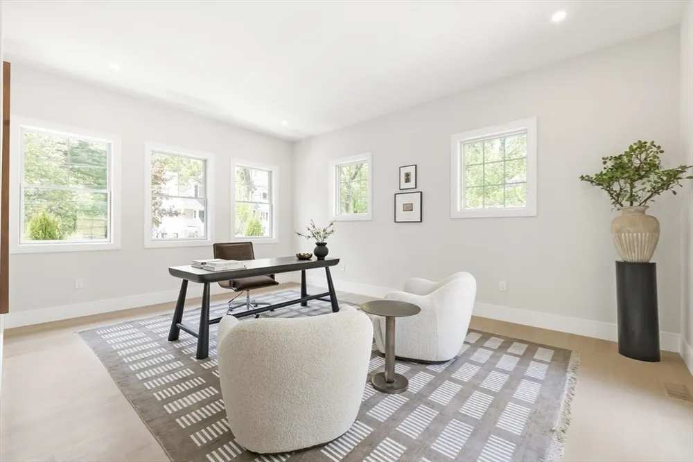 101 Alban Rd, Newton, MA 02468