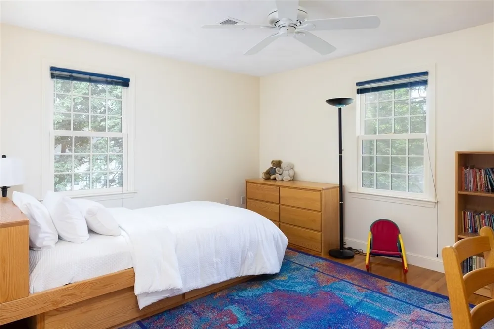 372 Central St, Newton, MA 02466