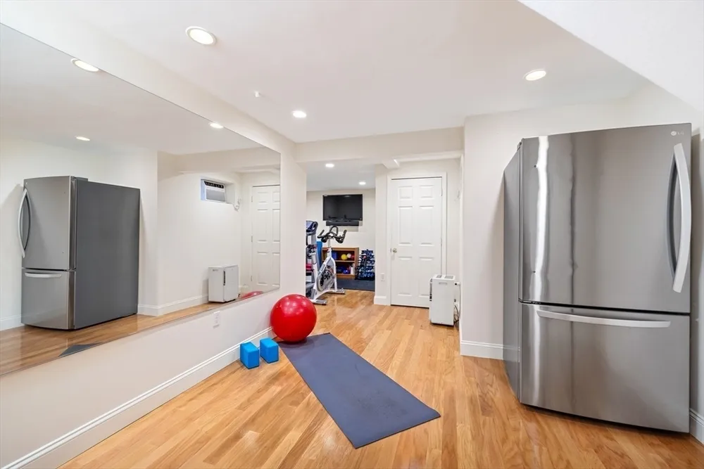 372 Central St, Newton, MA 02466