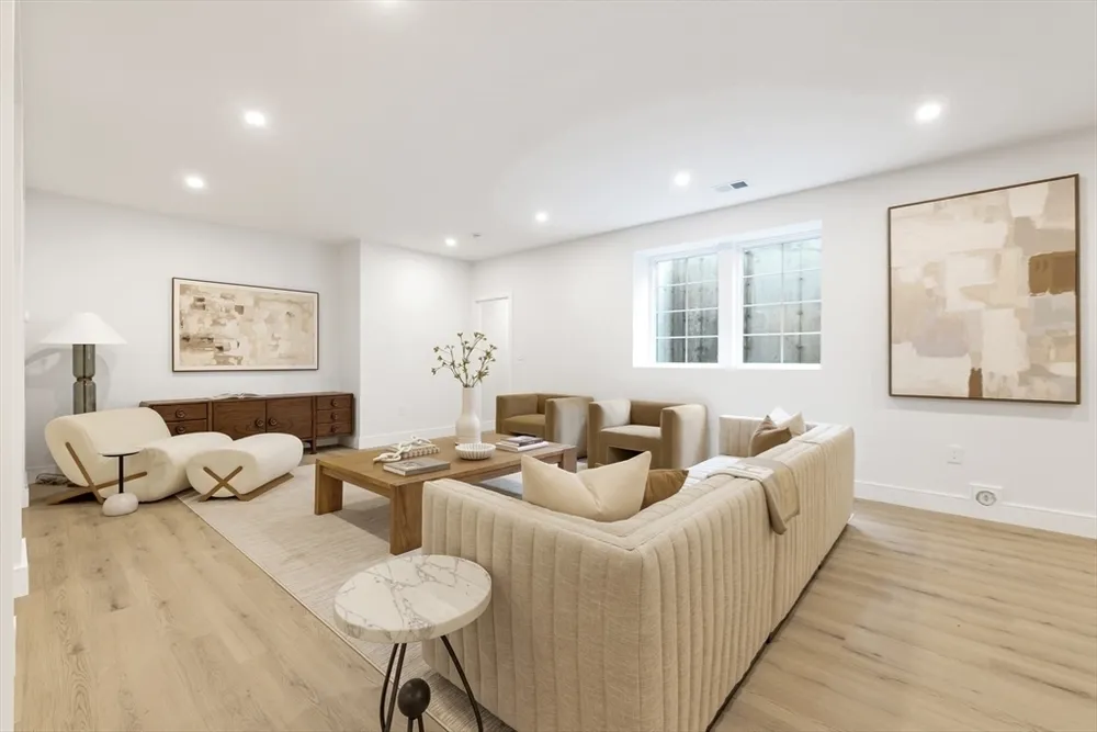 101 Alban Rd, Newton, MA 02468