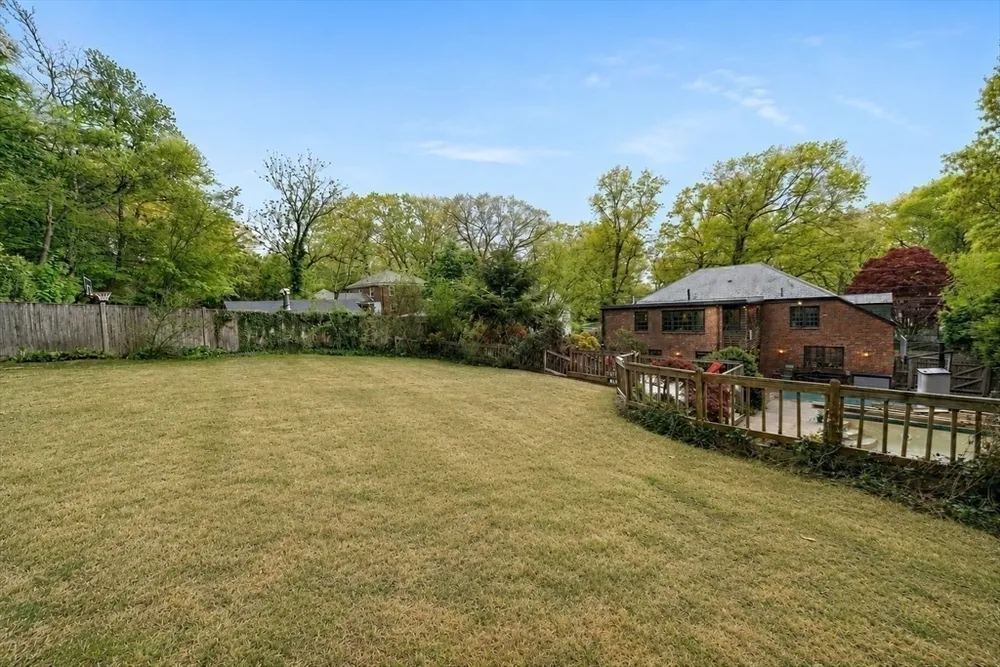 72 Beverly Rd, Brookline, MA 02467