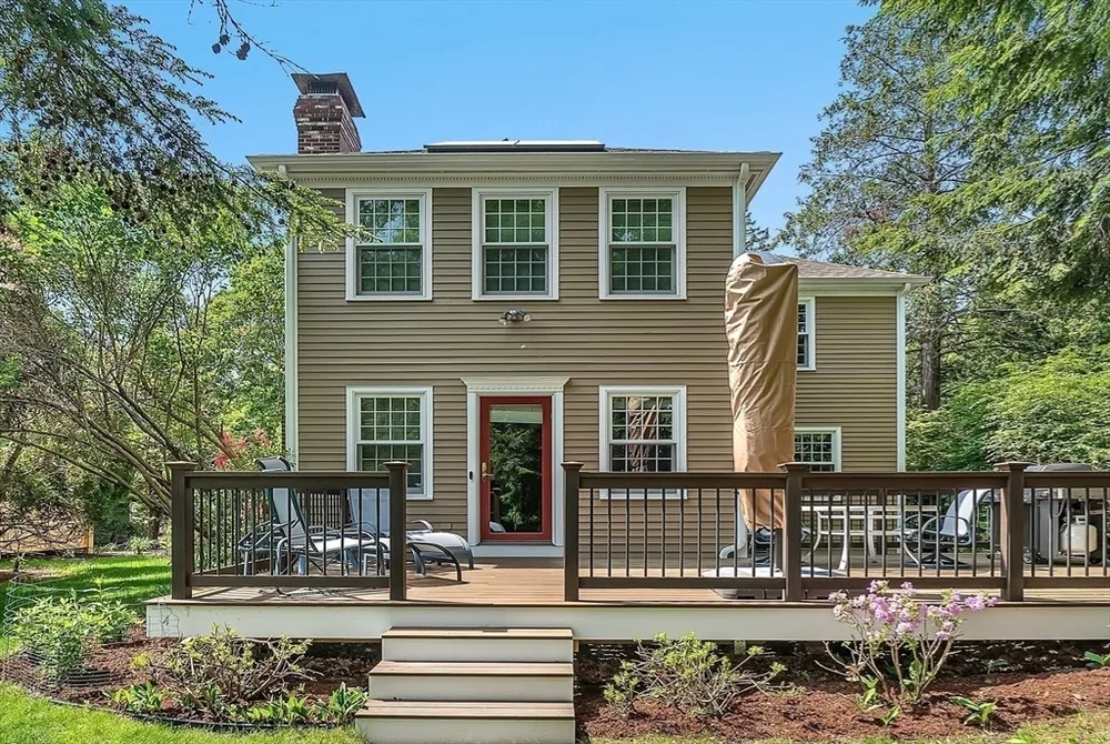 372 Central St, Newton, MA 02466