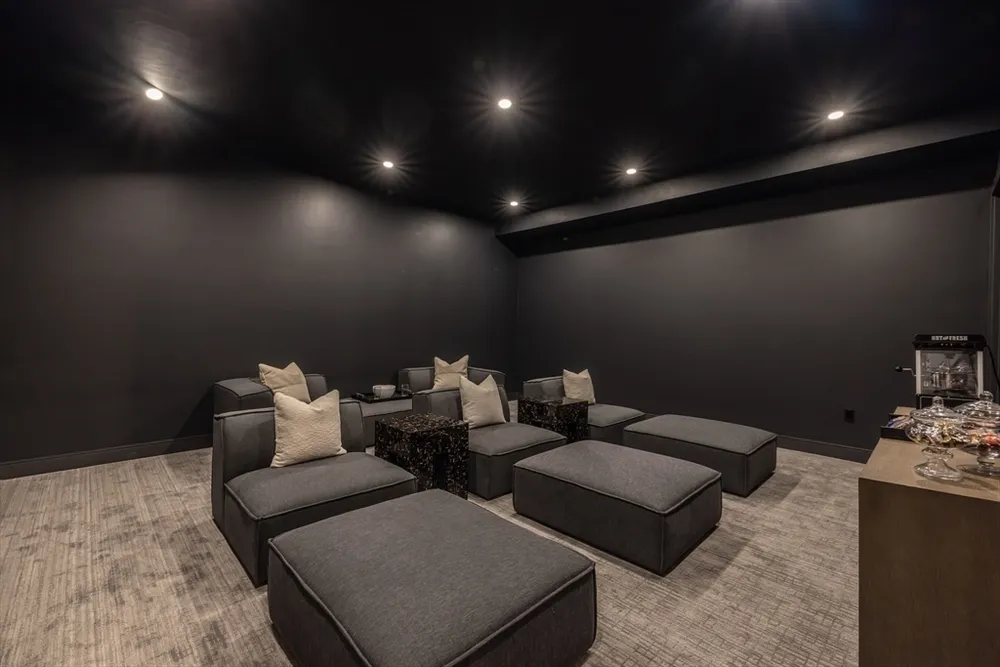 101 Alban Rd, Newton, MA 02468