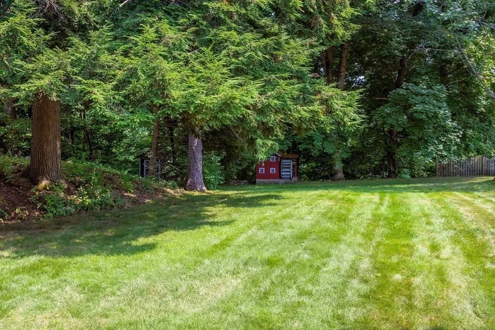 372 Central St, Newton, MA 02466