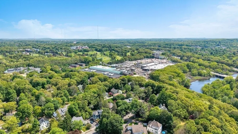 372 Central St, Newton, MA 02466