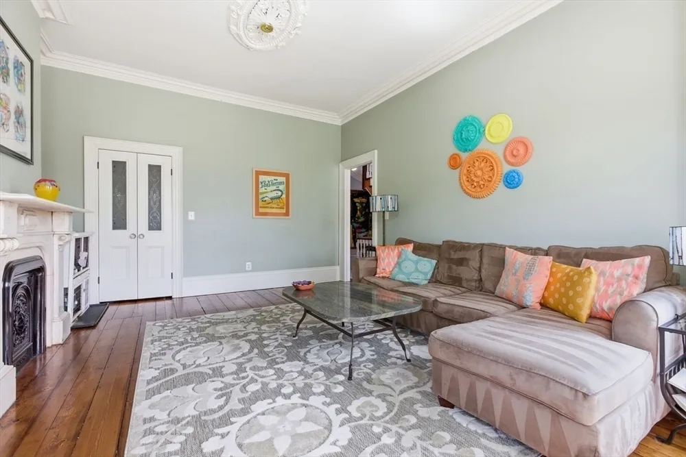 419 Main St, Boston, MA 02129