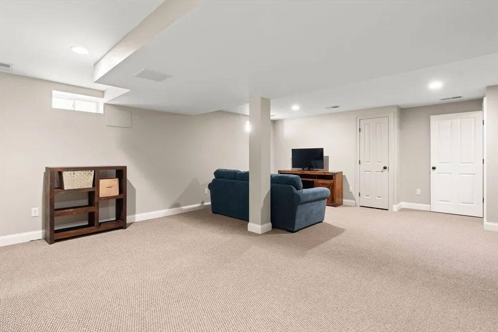 3 Beverly Rd, Natick, MA 01760