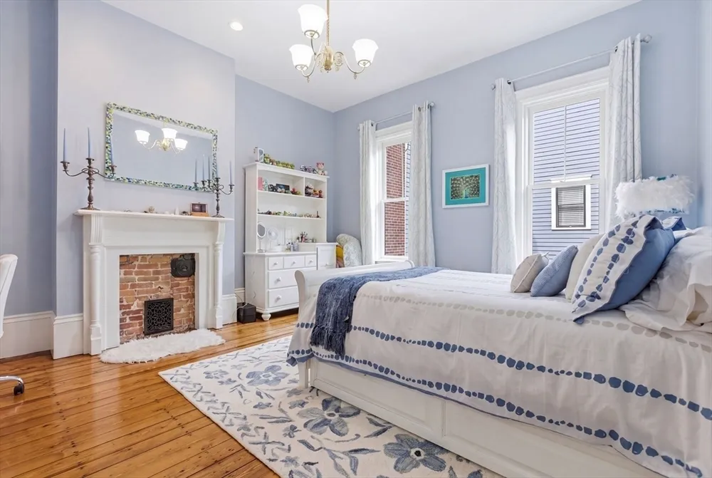 419 Main St, Boston, MA 02129