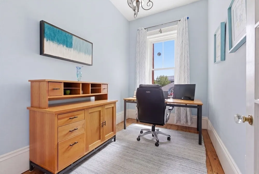 419 Main St, Boston, MA 02129