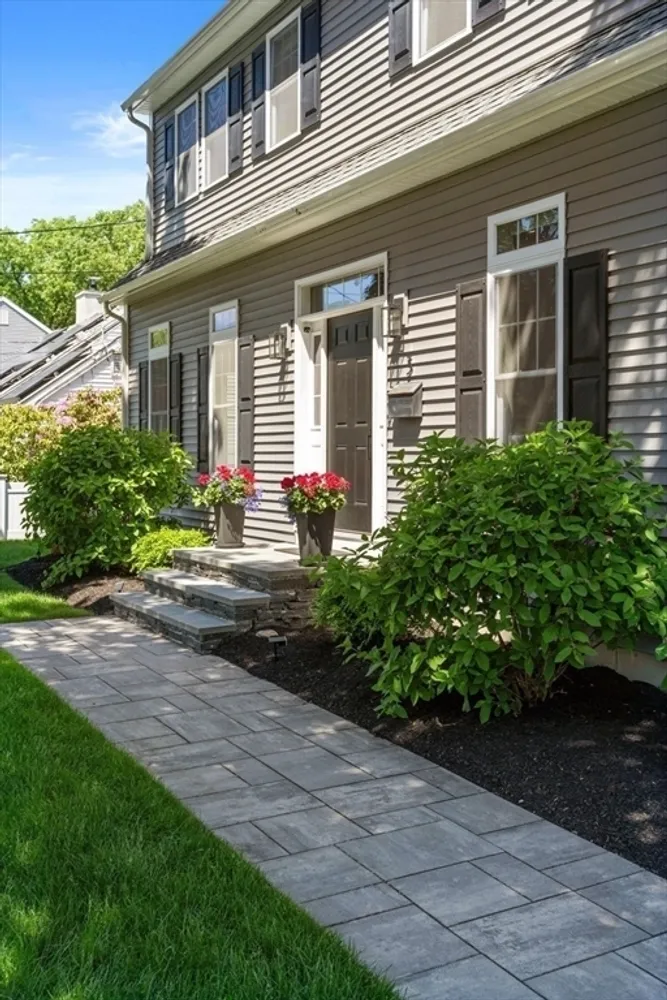 3 Beverly Rd, Natick, MA 01760