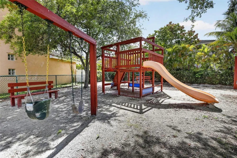 6955 SW 148th Ln, Davie, FL 33331