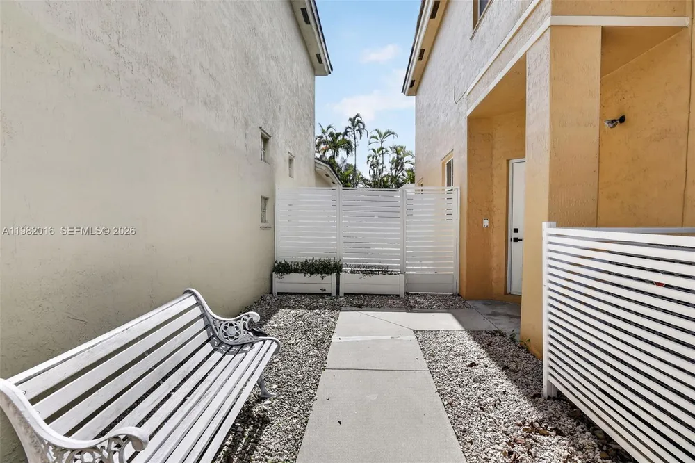 6955 SW 148th Ln, Davie, FL 33331