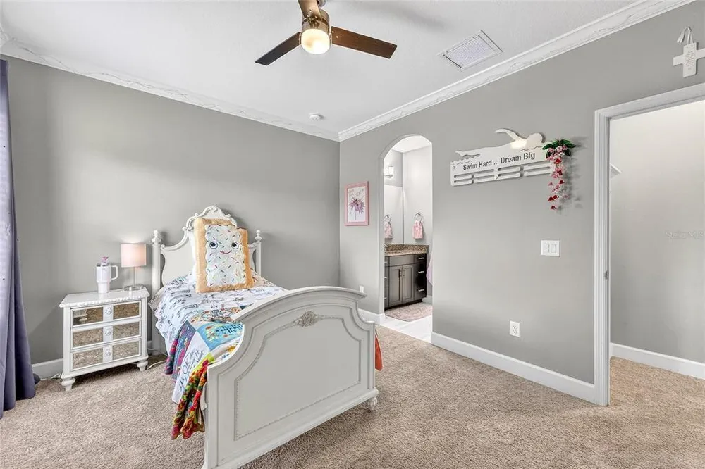 5835 Palmer Ranch Pkwy, Sarasota, FL 34238