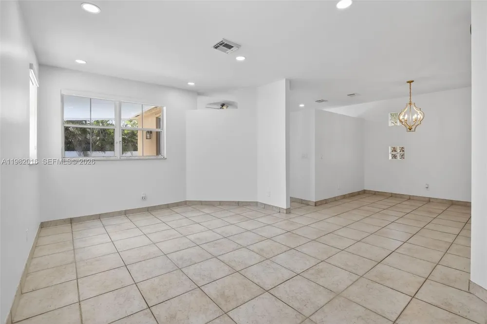 6955 SW 148th Ln, Davie, FL 33331