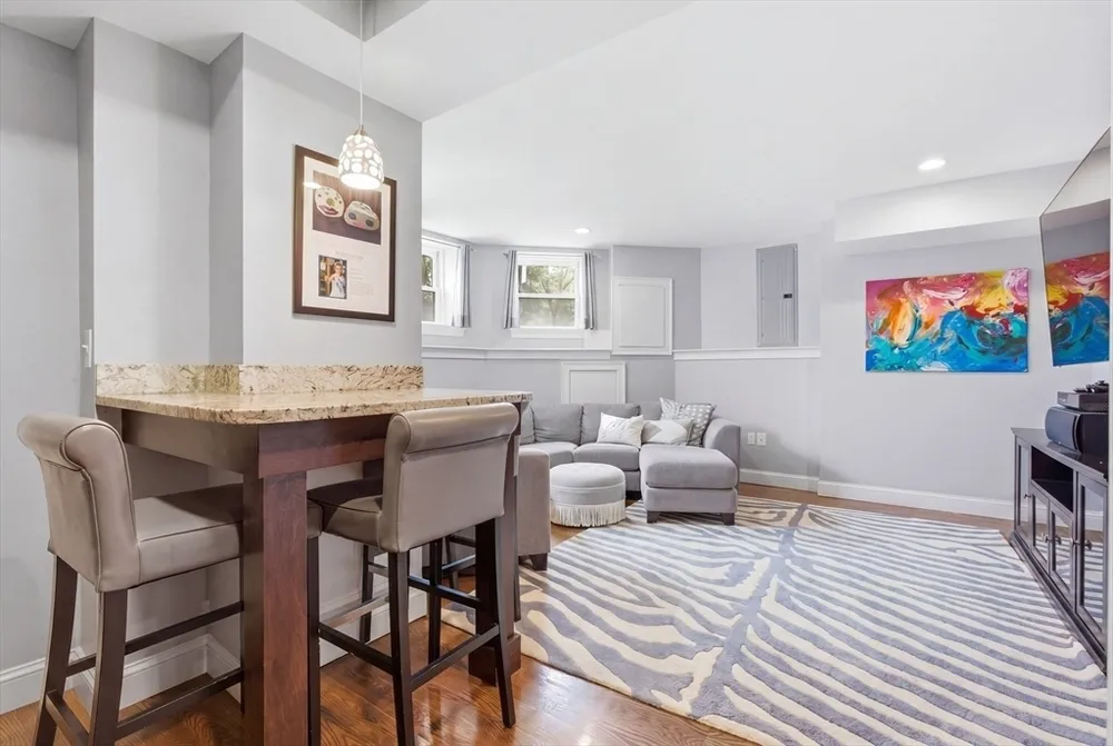 419 Main St, Boston, MA 02129