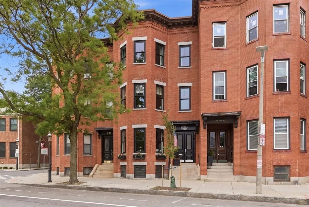 419 Main St, Boston, MA 02129