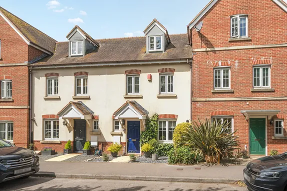 Victoria Way, Liphook, GU30