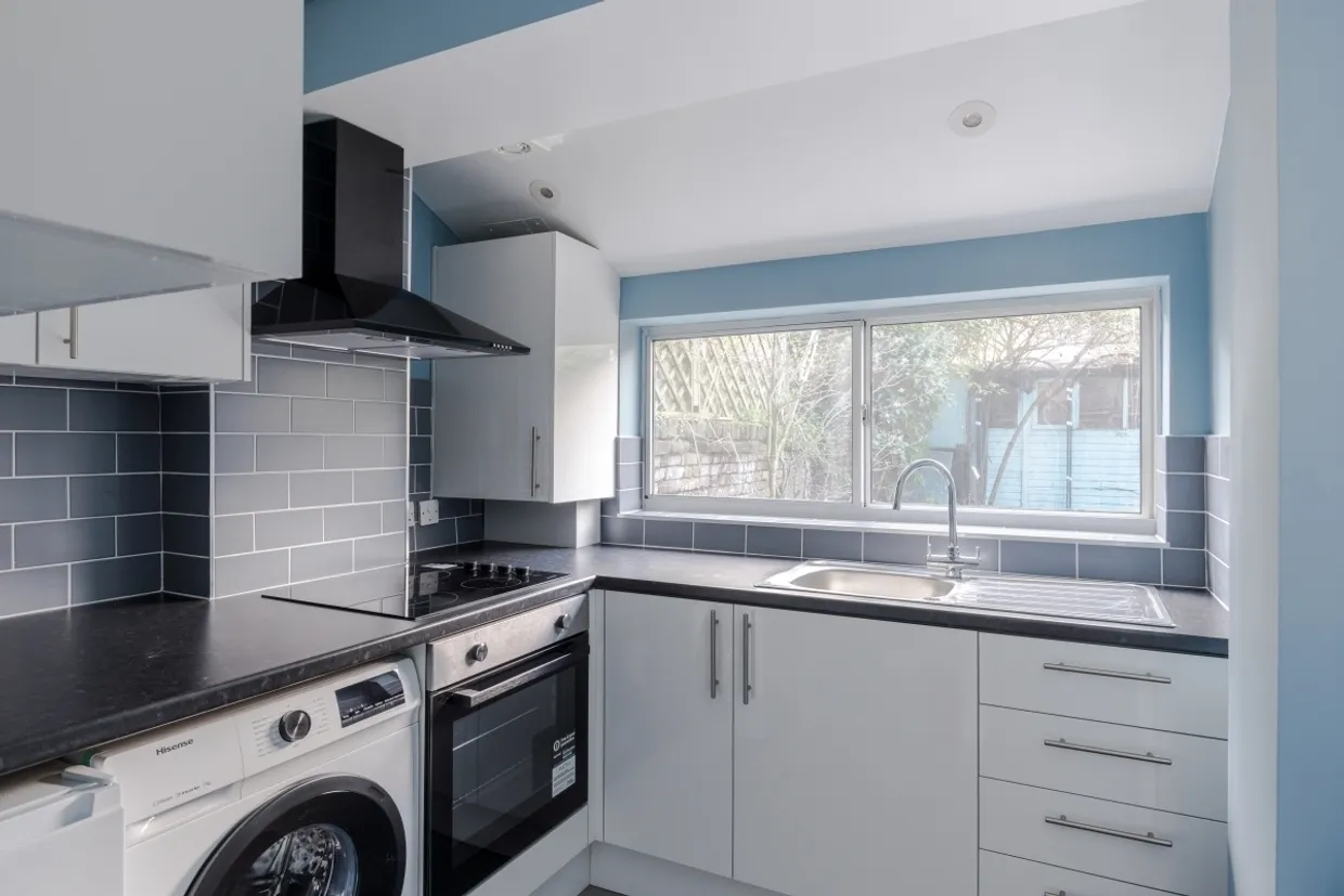 Narcissus Road London NW6 photo 3